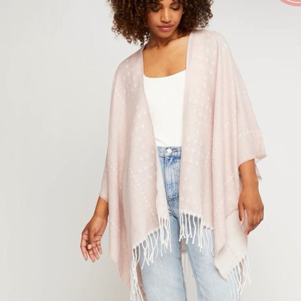 Gentle Fawn Blush Pink Hermosa Kimono Shall With Armholes Size M/L New with Tags